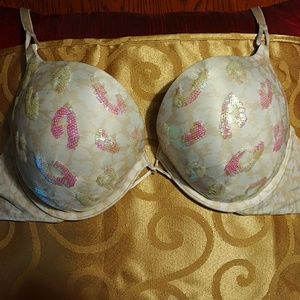 Victoria's Secret Miraculous Plunge 36C